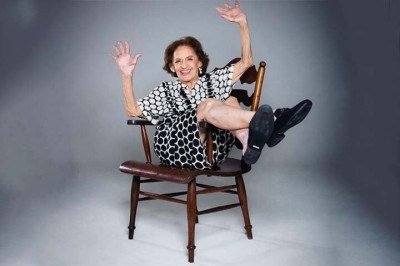 Admirada por sua versatilidade e carisma, com inúmeras novelas, filmes e peças no currículo, Laura Cardoso é sinônimo de talento, longevidade e pioneirismo quando o assunto é dramaturgia. Aos 98 anos, a atriz aparece com frequência nas redes sociais e esbanja vitalidade e paixão pela profissão. -  (crédito:  Reprodução do Instagram @atrizlauracardoso)