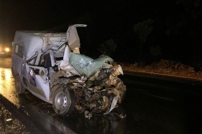 Acidente aconteceu na BR-251, em Unaí -  (crédito: CBMMG/Reprodução)