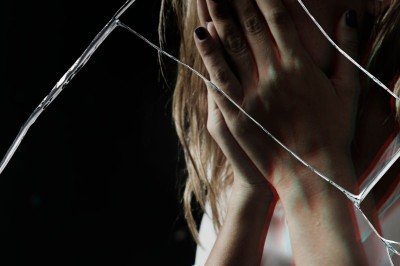 Saiba o que fazer se você for vítima ou testemunha de agressão. -  (crédito: Freepik)