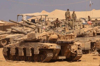 Forças israelenses começaram a recuar de partes do território, particularmente na Cidade de Gaza e Khan Yunis, informou a agência de defesa civil de Gaza -  (crédito: JACK GUEZ / AFP)
