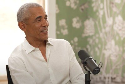 Em uma aparição recente no podcast IMO, o ex-presidente dos Estados Unidos, Barack Obama, arrancou risadas dos apresentadores - Michelle, sua esposa, e o irmão Craig Robinson. Afinal, Obama afirmou que o ketchup é somente para crianças até 8 anos de idade. -  (crédito: Reprodução de vídeo / YouTube IMO)