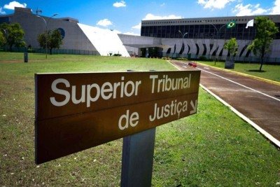 STJ suspende de novo julgamento que pode mudar regras de arbitragem no setor elétric -  (crédito: Platobr Economia)