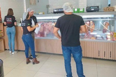 Foram identificadas irregularidades relacionadas aos direitos do consumidor e inadequações nas condições higiênico-sanitárias em 16 estabelecimentos -  (crédito: Reprodução MPMG)