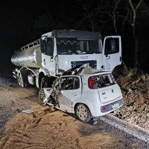 Corpos dos 5 mortos em acidente no Norte de MG serão velados em lava-jato  - Corpo de Bombeiros/divulgação