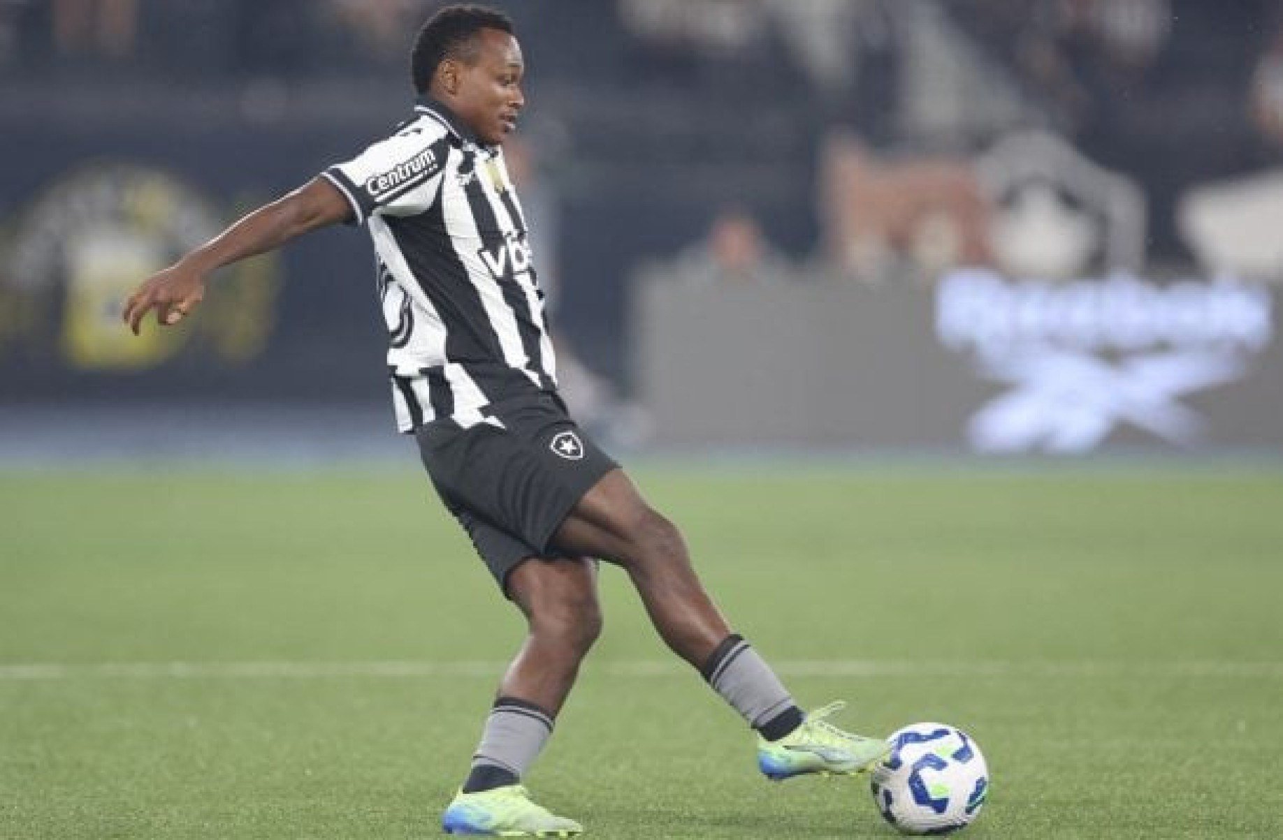 Nathan Fernandes se aproxima de retorno ao Botafogo