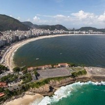 Copacabana sedia corrida por solidariedade - - Luciola Vilella - MTUR