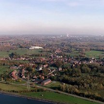 Esqueleto causa espanto por reunir ossos de sete pessoas - reprodução/youtube