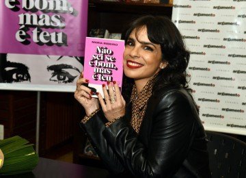A Atriz e escritora Maria Ribeiro lança 'Não sei se é bom, mas é teu' -  (crédito:                   	CRISTINA GRANATO/Divulgação)