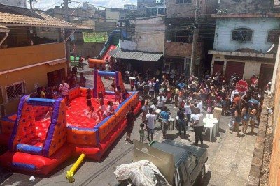 Festa acontecia na Rua 7 de Setembro, 120, no Bairro Cabana do Pai Tomás, em BH -  (crédito: Arquivo pessoal/Reprodução)