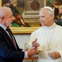 Em encontro no Vaticano, Lula convida Leão XIV para COP30 - Ricardo Stuckert/PR