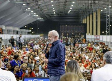 Lula em modo campanha incomoda oposição, mas Planalto não vê irregularidade -  (crédito: Platobr Politica)