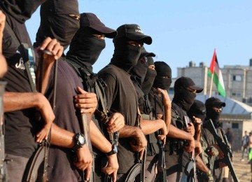 Tropas israelenses afirmam terem se retirado até uma linha que as deixa em controle de 53% da Faixa de Gaza -  (crédito: BBC)