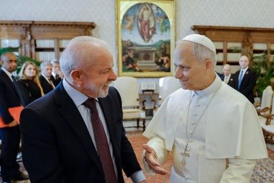 Lula ao lado do papa Leão XIV, no Vaticano -  (crédito: Ricardo Stuckert / PR)