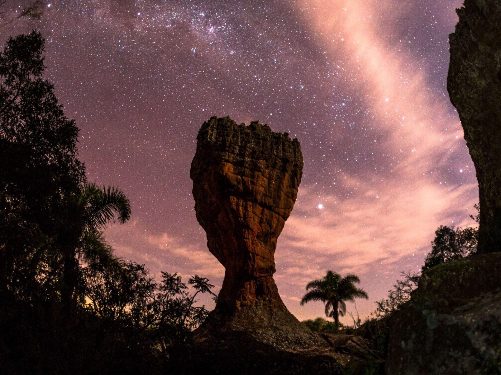Parque Vila Velha promove Caminhada Noturna da NASA em outubro