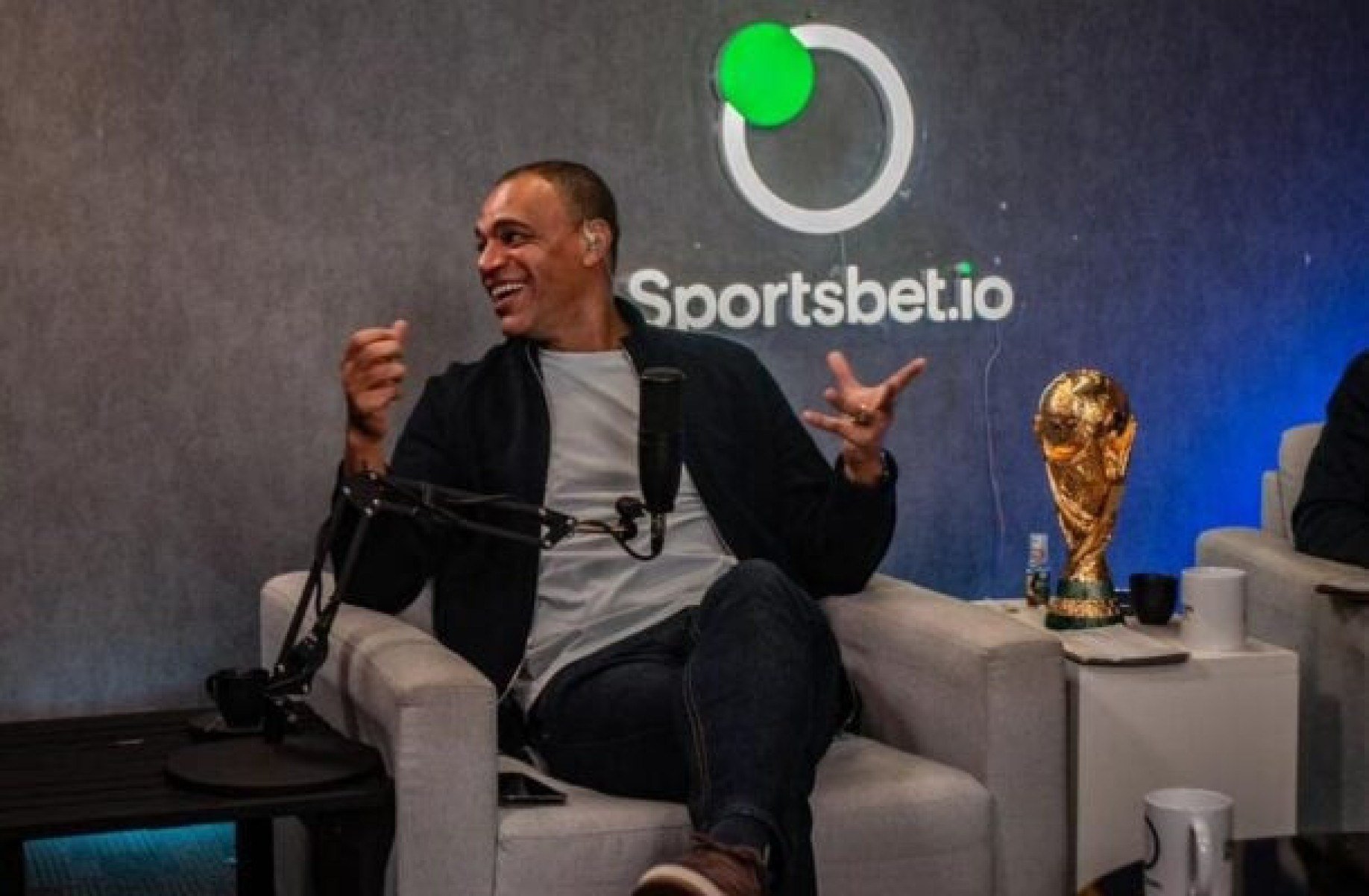 Denílson será comentarista da Globo  em jogos da Seleção na Copa do Mundo