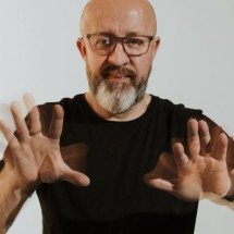 Fabrício Carpinejar lança 'Deixe ir' com sessão de autógrafos em BH - Reprodução/Facebook