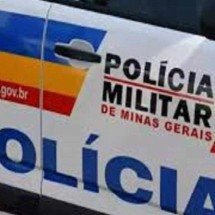 Polícia encontra corpo de mulher desovado em estrada de terra em Minas - PMMG