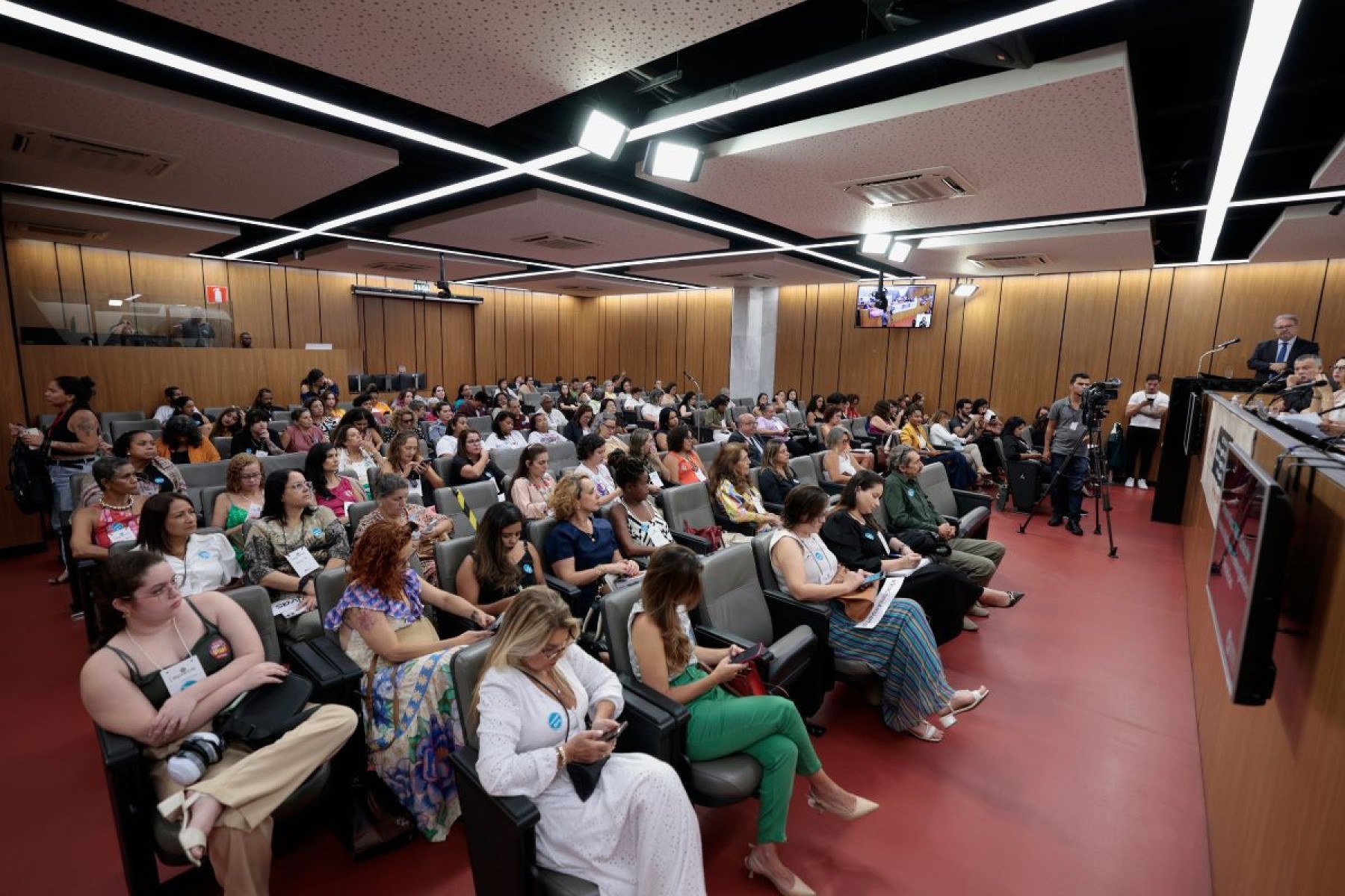 Ciclo de debates "Mulheres e Emergências Climáticas: Protagonismo, Construção da Resiliência e Justiça Climática", na abertura do Sempre Vivas 2025  ALMG