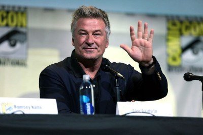 Alec Baldwin em entrevista coletiva na San Diego Comic Con International, em 2016 -  (crédito: Gage Skidmore/wikimedia commons)