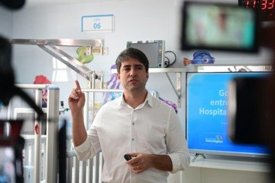 Para o Secretário de Saúde (SES-MG), Fábio Baccheretti, a pasta já saberia se houvesse a possibilidade de intoxicação por metanol no estado -  (crédito: Leandro Couri/EM/D.A. Press)
