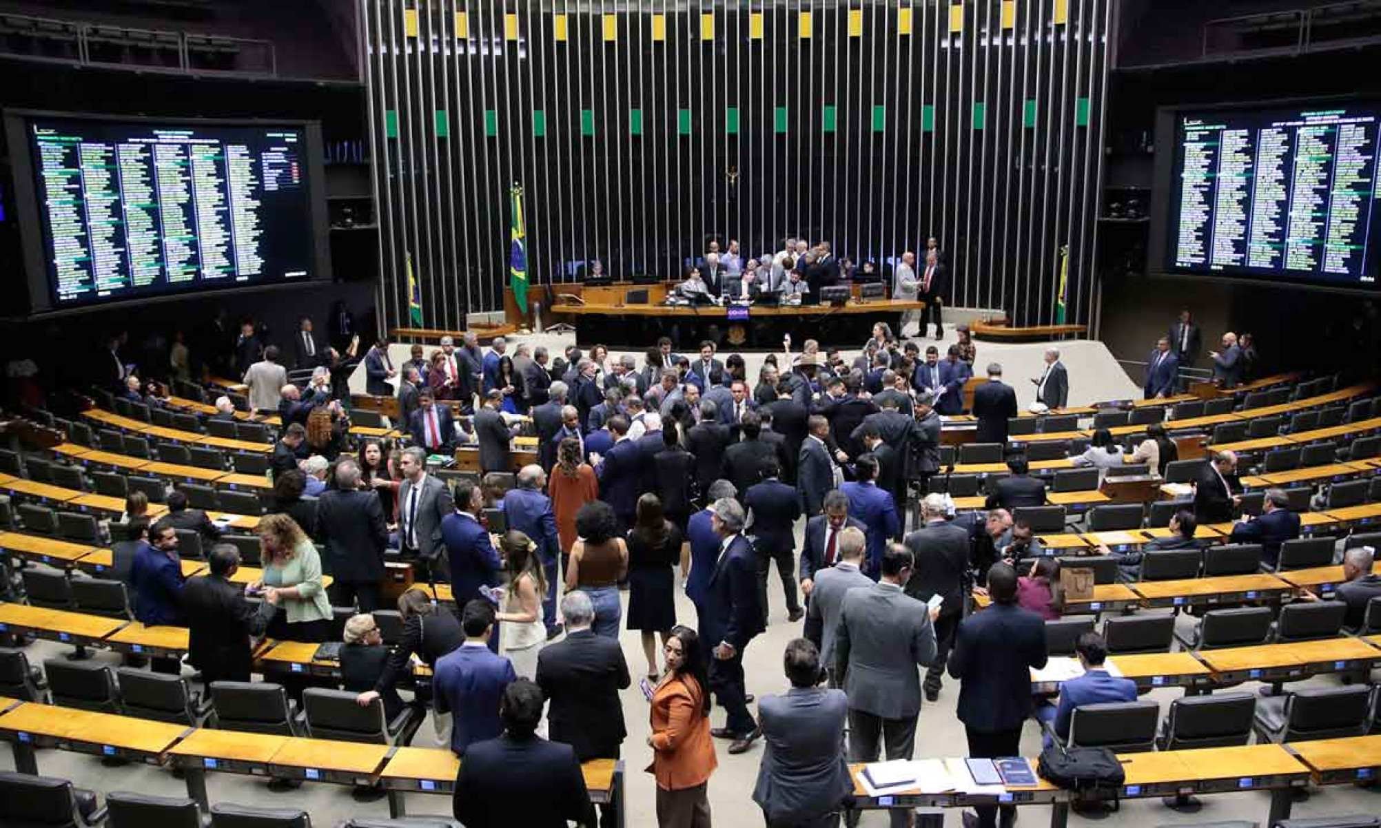 Assim como a aprovação da chamada PEC da Blindagem pela Câmara foi amplamente repudiada, o PL (Projeto de Lei) da Dosimetria também enfrenta dificuldades
- (crédito: Bruno Spada/Câmara dos Deputados – 26/9/25) Assim como a aprovação da chamada PEC da Blindagem pela Câmara foi amplamente repudiada, o PL (Projeto de Lei) da Dosimetria também enfrenta dificuldades
- (crédito: Bruno Spada/Câmara dos Deputados – 26/9/25)
