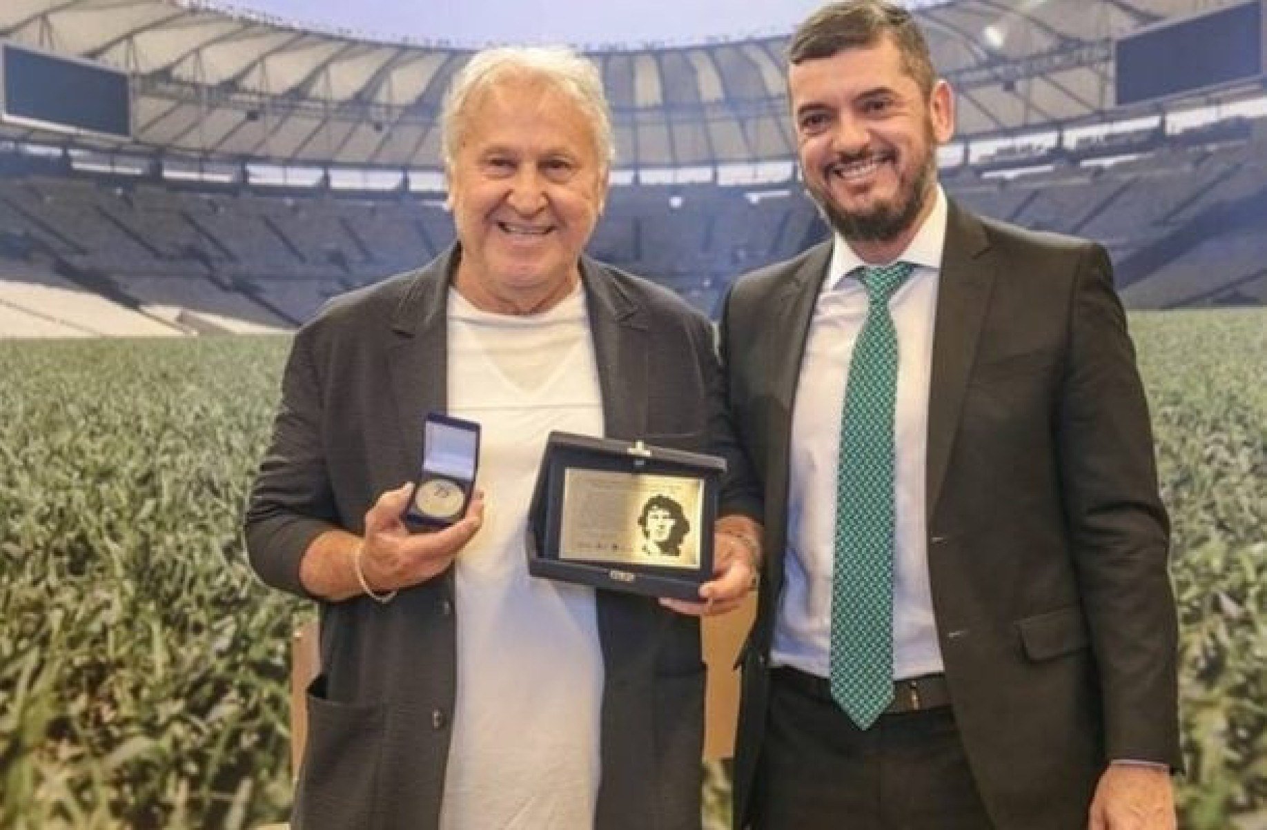 ??dolo do Flamengo, Zico recebe homenagem na Alerj