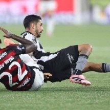 Atuações do Botafogo contra o Flamengo: Santi, o anjo solitário em tempos de desesperança - Foto: Vitor Silva/Botafogo