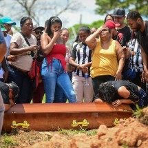 Corpo de homem que caiu no Arrudas e sumiu por sete dias é sepultado - Leandro Coury/EM/D. A. Press