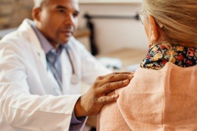 Legislação brasileira permite que paciente recuse tratamento médico, desde que sob certas condições -  (crédito: FreePik)