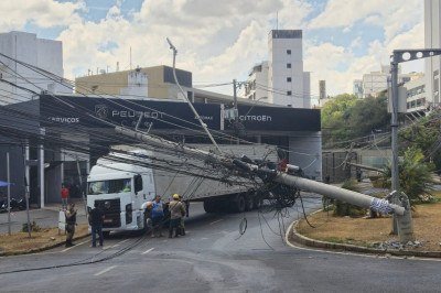 Em nota, a Cemig informou que &eacute; necess&aacute;ria a substitui&ccedil;&atilde;o de quatro estruturas e a recomposi&ccedil;&atilde;o dos componentes afetados -  (crédito: Jair Amaral/EM/D.A Press)