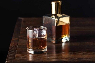 Afinal, é whisky ou uísque? Veja o que diz a gramática -  (crédito: Tupi)