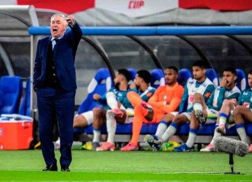 O técnico Carlo Ancelotti teve, na derrota para o Japão, mais uma prova que terá trabalho para montar uma Seleção forte o suficiente para brigar pelo hexa -  (crédito: Yuichi YAMAZAKI / AFP)