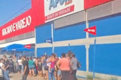 Lagoa Santa também registrou tumulto e filas em frente ao supermercado Apoio Mineiro  -  (crédito: Reprodução/ Redes Sociais)