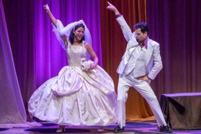 Carol Castro e Bruno Fagundes vivem personagens que se envolvem, sem ter nada em comum -  (crédito: Dalton Valério/Divulgação)