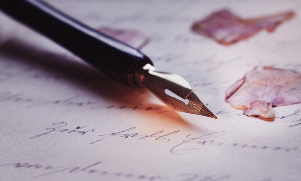 Escrever carta a mão - (crédito: Pixabay) Escrever carta a mão - (crédito: Pixabay)