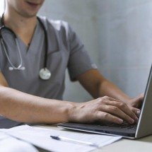 IA e telemedicina avançam na saúde do trabalhador - DINO