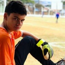 Adolescente de 17 anos morre após mal súbito durante jogo de futebol em MG - Redes sociais/Reprodução