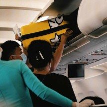 Nova tarifa "básica" limita uso da bagagem de mão de 10 quilos em voos - Pew Nguyen/Pexels