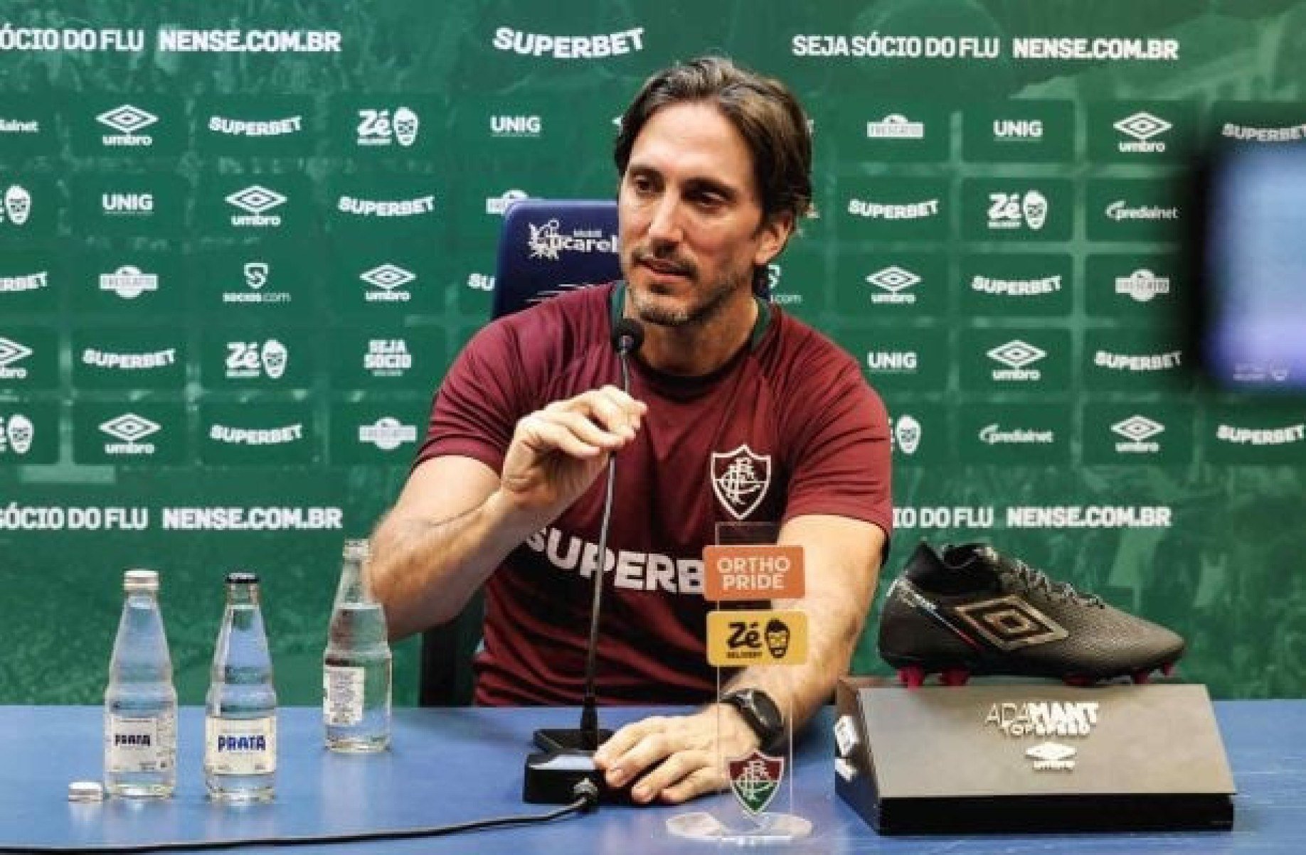 Fluminense sente ausência de Acosta, e Zubeldía fala sobre possível retorno no clássico