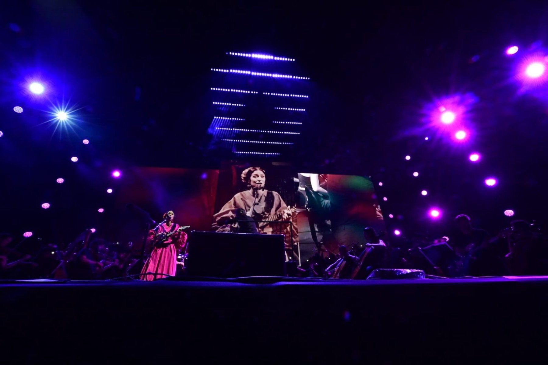 Show apoteótico impressionou o público na noite deste sábado (18/10)