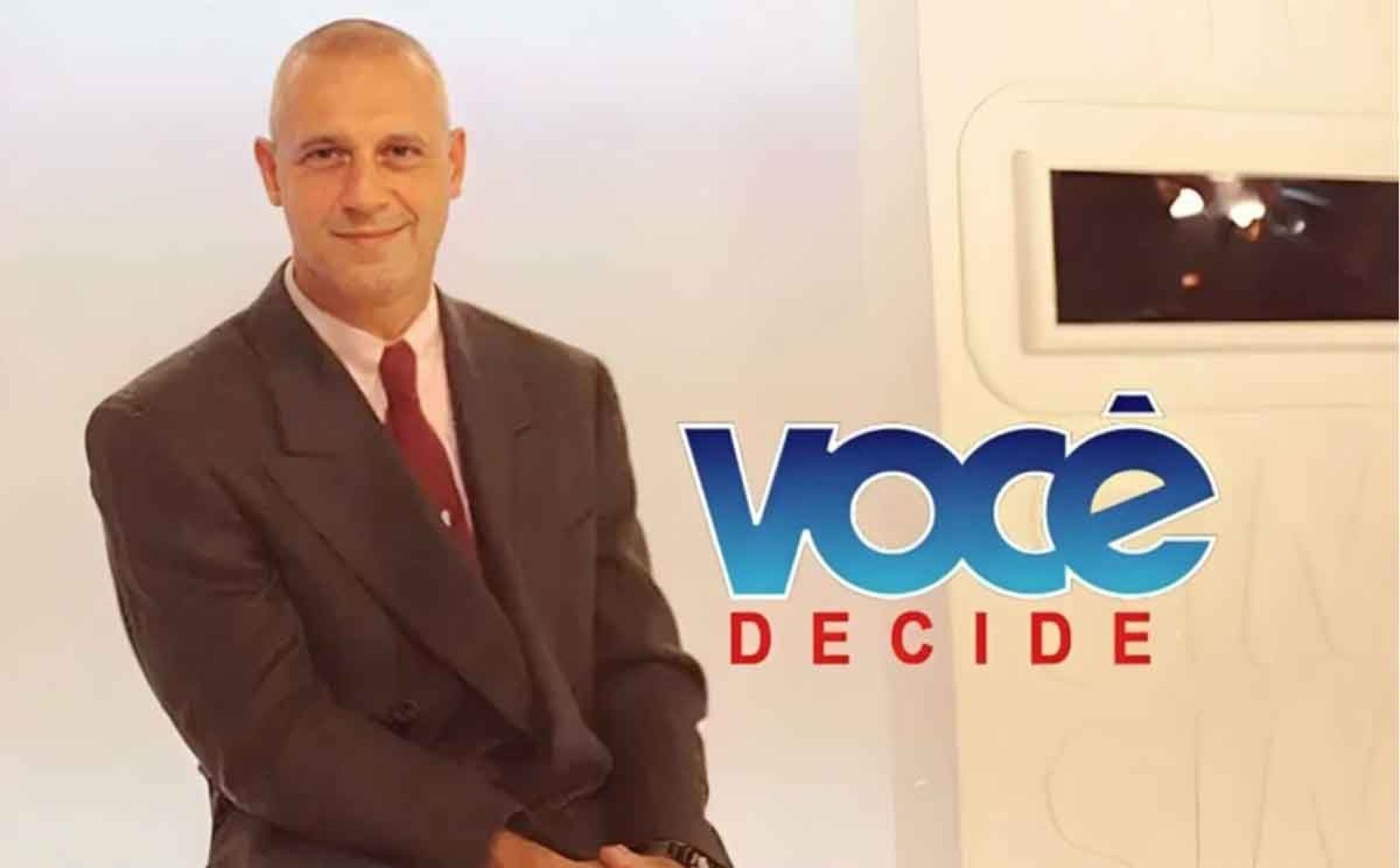 Antonio Fagundes comandou alguns episódios da atração, cujo desfecho era decidido pelo telespectador 