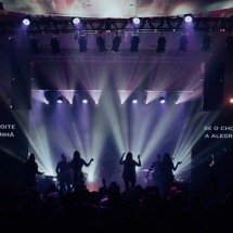 Conhecidas popularmente como 'igrejas de parede preta', essas comunidades têm conquistado, especialmente, os jovens urbanos -  (crédito: Igreja Lagoinha Niteroi/Reprodução)