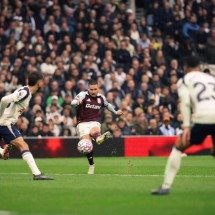 Tottenham perde em casa para o Aston Villa e se distancia dos líderes no Inglês