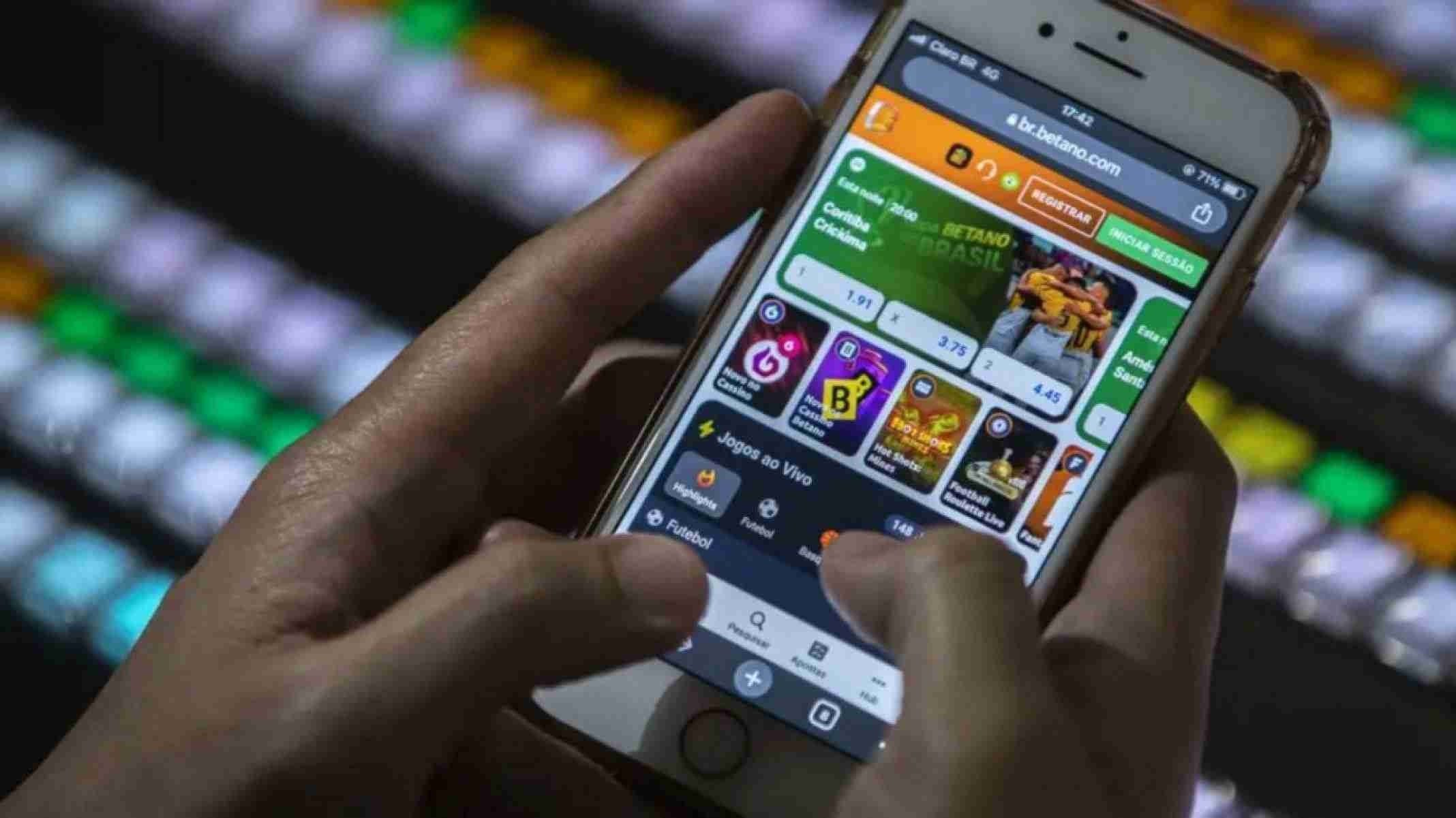 O chumbo trocado entre bets e bancos -  (crédito: Platobr Economia)