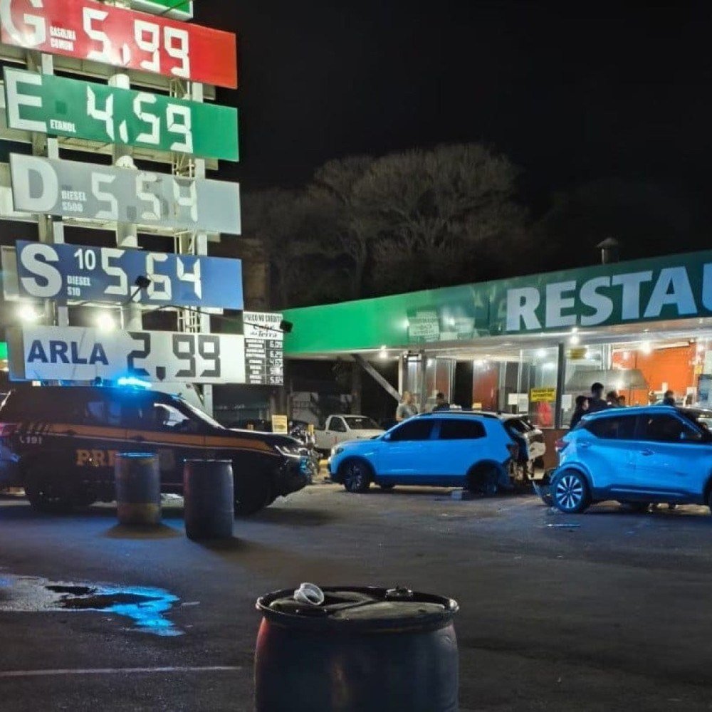 O acidente deixou três pessoas gravemente feridas, entre elas uma criança de dois anos