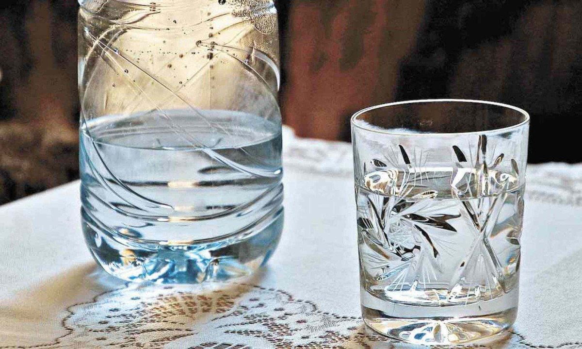 Ingestão exagerada de água pode afetar o baço e os rins
 -  (crédito: Pixabay/reprodução) Ingestão exagerada de água pode afetar o baço e os rins
 -  (crédito: Pixabay/reprodução)