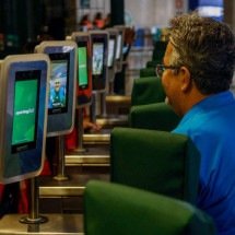 Reconhecimento facial nos estádios, uma barreira à violência no futebol? - MIGUEL SCHINCARIOL / AFP