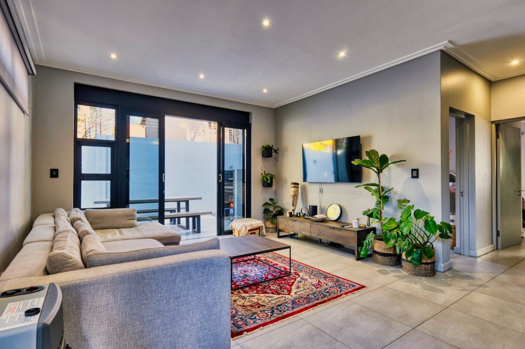 Crédito com garantia de imóvel cresce e ganha novas regras - DINO