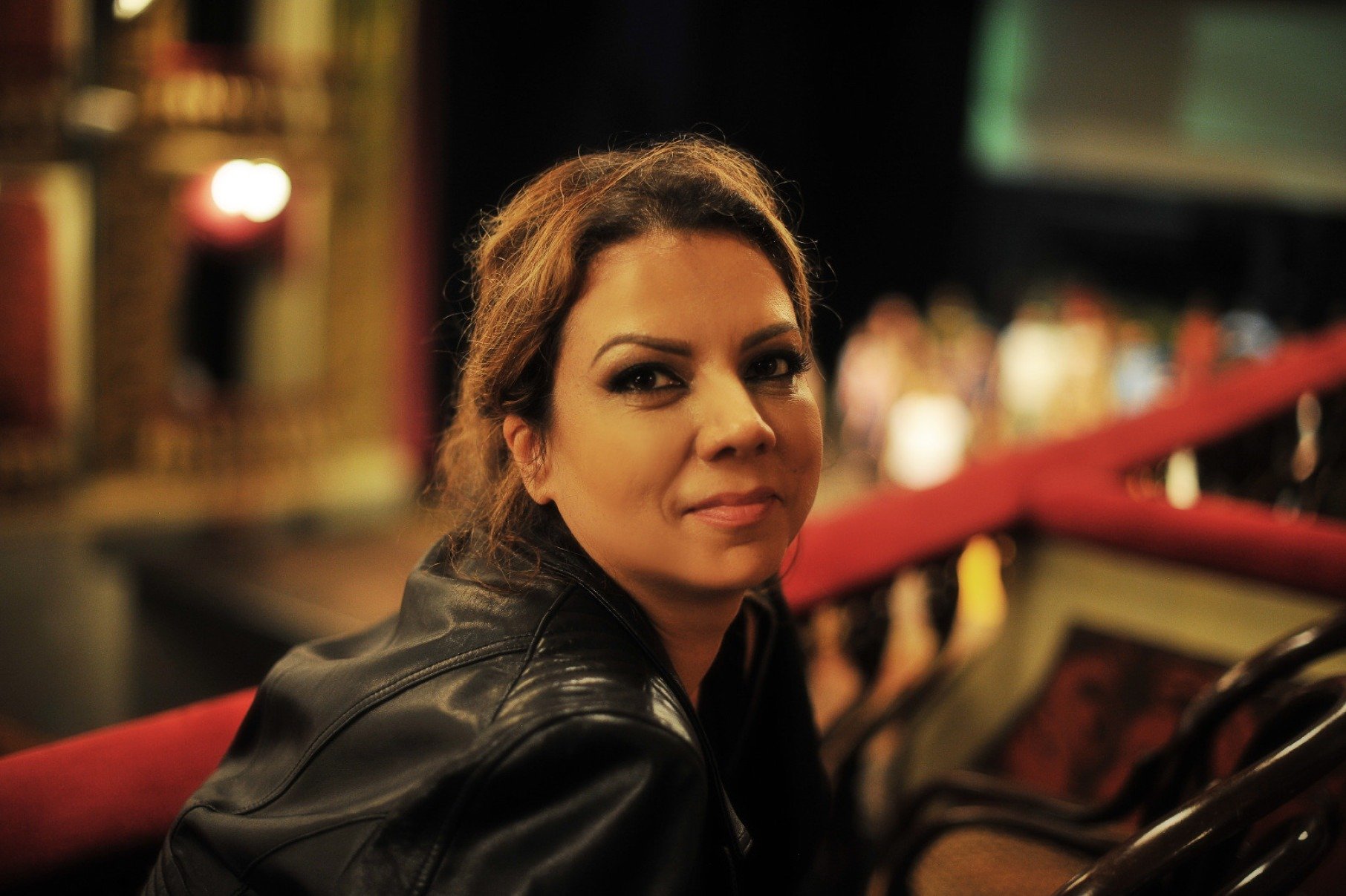 Pianista Marilia Caputo sorri para a câmera