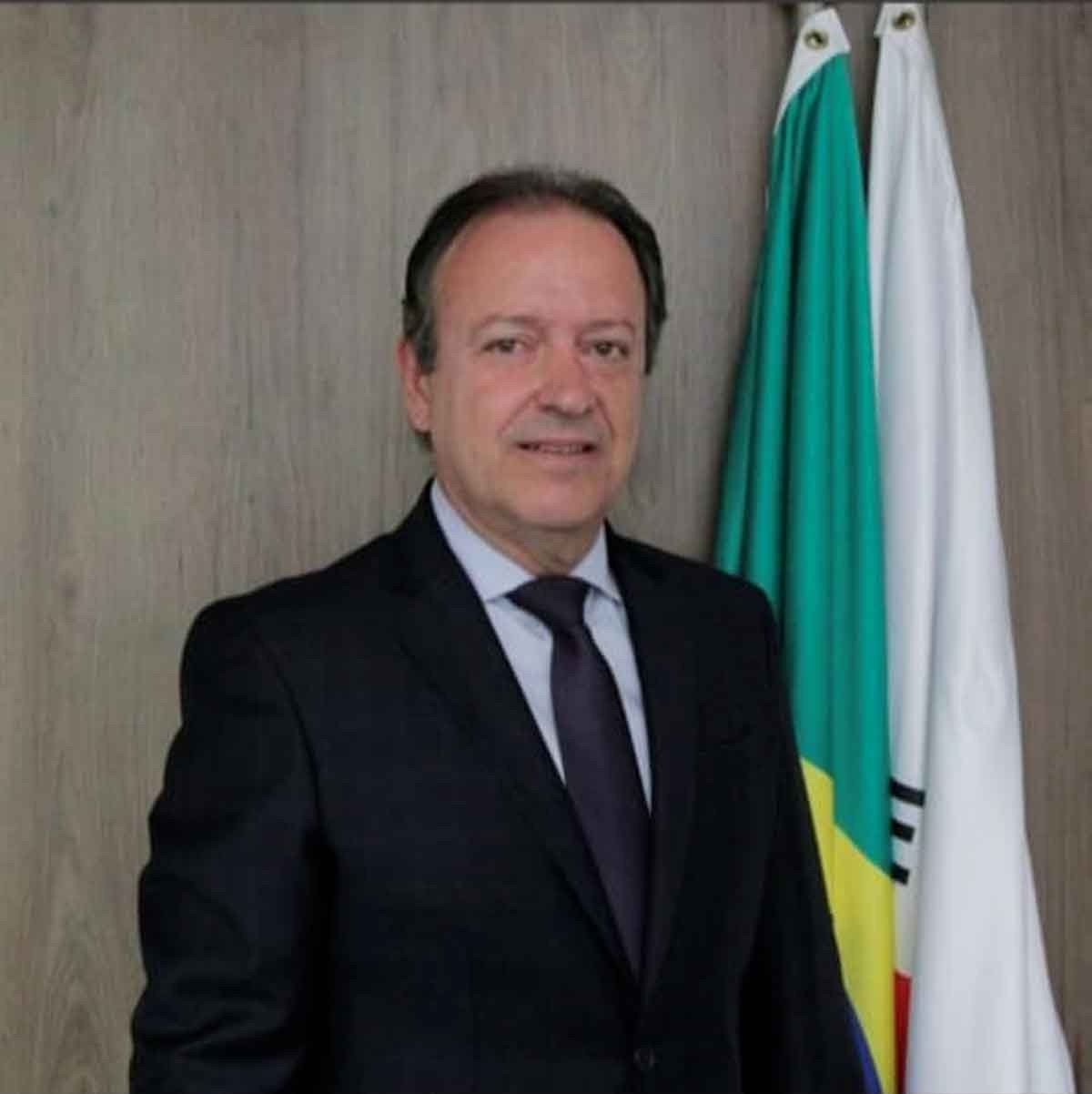 Desembargador Lincoln  Rodrigues de Faria